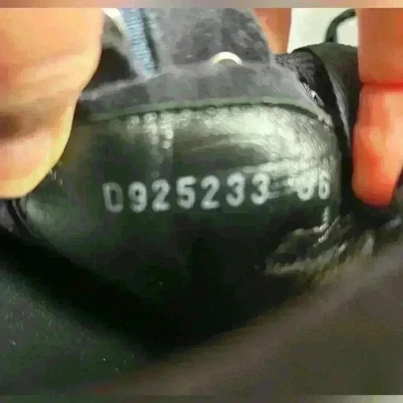 AGL Blue Suede Night Nero Light Weight Low Top Sneakers EU SIZE 36 - Picture 8 of 8